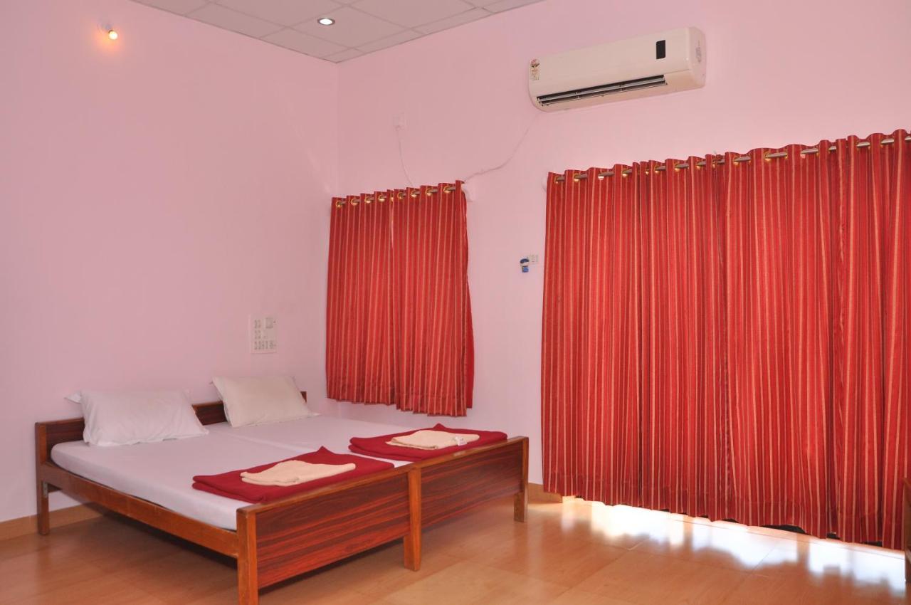 Koyna Lake Resort Koynanagar Екстериор снимка
